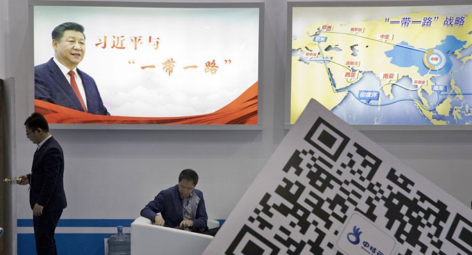 “大撒币”究竟花了多少钱,中国民众不满贫困无助 | 八阕
